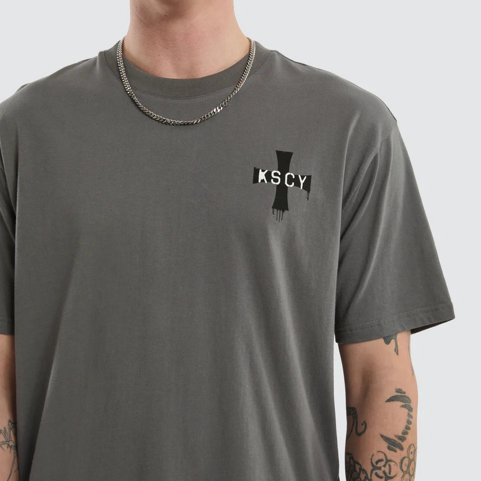 Kiss Chacey Desolation Box Fit Scoop Back Tee Charcoal