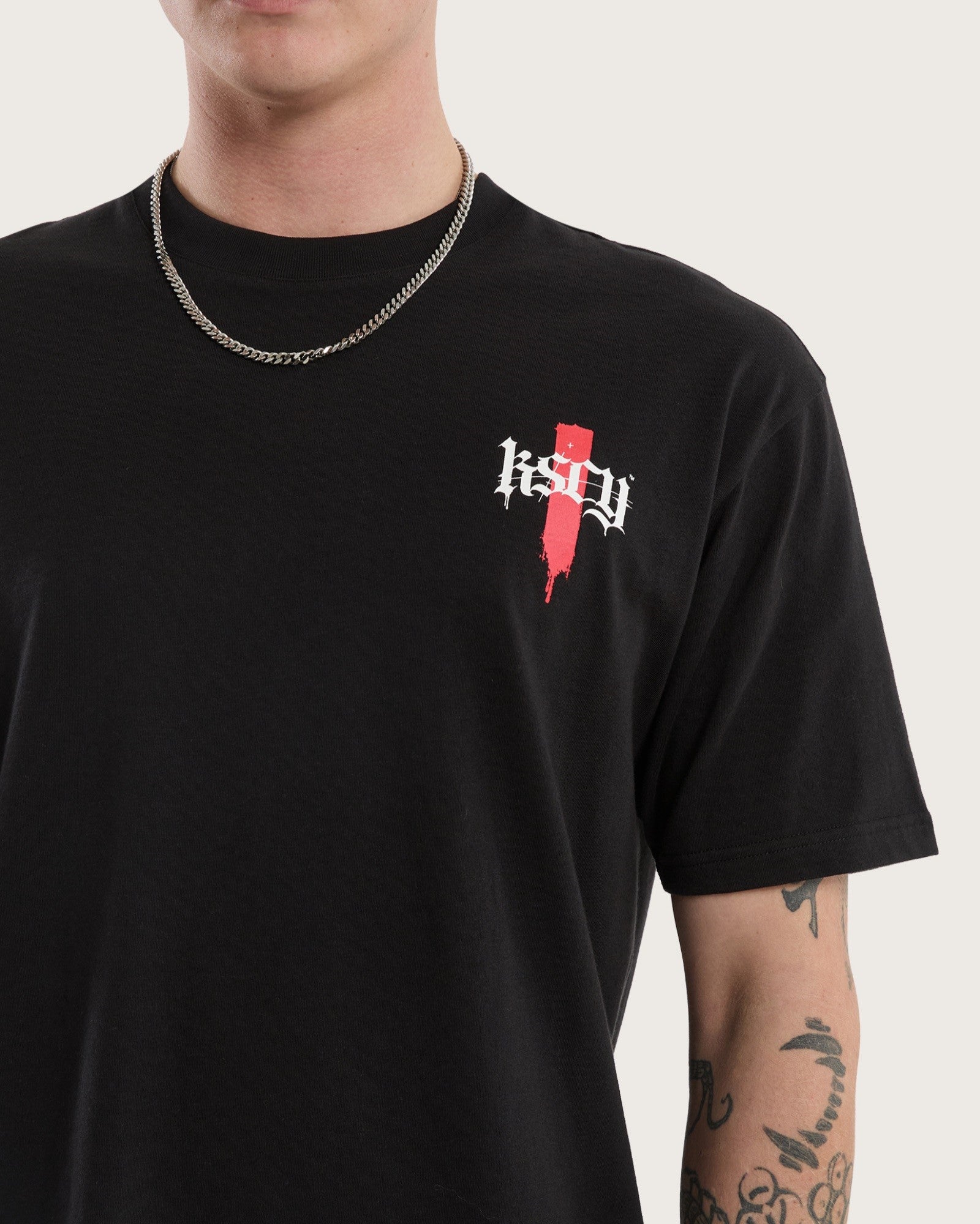 Kiss Chacey Villain Box Fit Tee Black